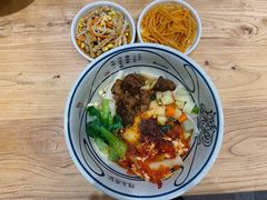 -陇上秦轩西安biangbiang面(朝龙汇店)