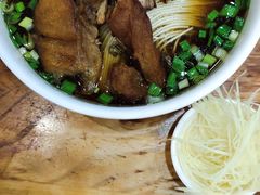 爆鱼焖肉面-陆振兴(东环店)