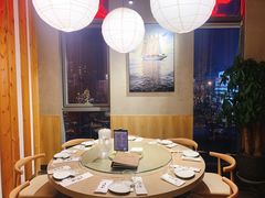 包厢-日进一片海.生腌海鲜火锅.宵夜烧烤(三里屯总店)