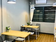 用餐区-杨桃树鸡蛋仔(一中店)