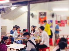 门面-威邵鸡煲(西华路总店)