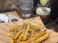 -Mark&Mars Restaurant