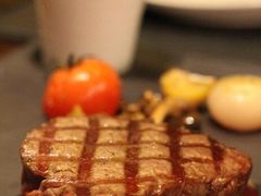 -恰餐厅及酒吧 CHAR Bar & Grill (北京丽都皇冠假日店)
