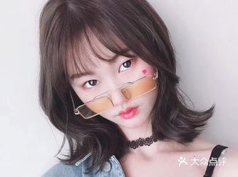 外翘发型是今年一大流行发型，俏皮可爱又减龄