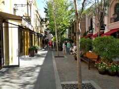 -马德里拉斯咯扎斯购物村