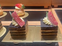 -雍容荟帝王蟹活龙虾展台自助(IFS黑金店)