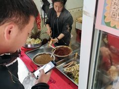 -老鼓楼麻辣烫夹馍