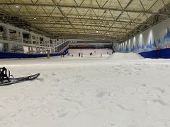 -乔波室内滑雪场