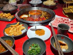 -谭鸭血老火锅(万象九宜城店)