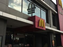 -麦当劳(友谊路得来速店)
