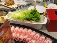 -海底捞火锅(新松江路生日主题店)