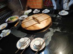 -鱼窝棚柴火铁锅炖(富山屯店)