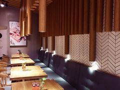 靠窗位-炖物24章·顺时轻养茶(杭州保利时光里店)