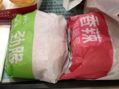 香辣鸡腿堡-肯德基(南京高铁1店)