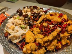 -小鱼小牛·鱼牛干锅·脆鱼火锅(世欧广场店)