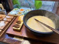 -银米·云南传统过桥米线(双廊黑金冠店)