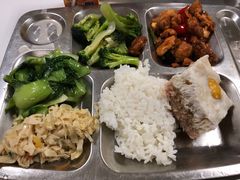 -上海市位育初级中学