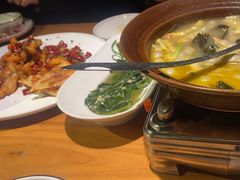 -帅巴人舅母子腊蹄民俗村