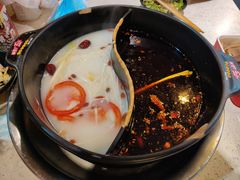鸳鸯锅-钢管厂歆瑞源油卤串串香(春熙路太古里店)