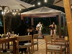 -三亚艾迪逊酒店·海滩烧烤 BARBACOA·现场乐队·浪漫晚餐·烧烤海鲜