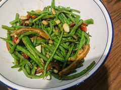 -黄泥岗·地道湖北菜(奥特莱斯店)