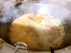 -粘豆包柴火铁锅炖