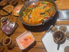 -快活林酸汤鱼鲜品火锅店(甲秀楼店)