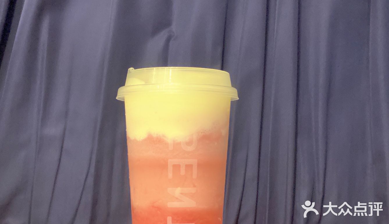 治愈夏天的饮品：森茶的冰桃🍑瓜瓜🍉一定要喝[胜利]