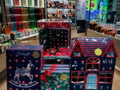 -VENCHI 闻绮(北京国贸商城店)