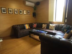 -小草屋轰趴馆别墅派对新场团建家庭聚会
