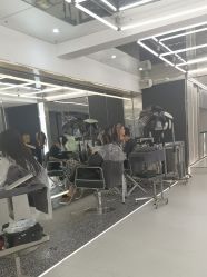 -厘里·salon