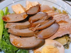 鹅肉拼鹅肝饭-狮头牌卤味研究所·卤味饭(花城汇南区店)