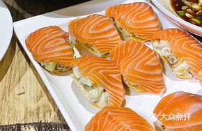 Salmon Belly and Mango Salad