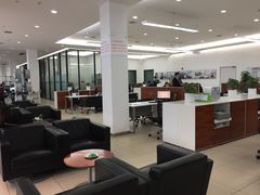 -上海宝信宝马4S店
