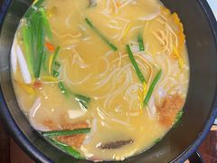 -银米·云南传统过桥米线(双廊黑金冠店)