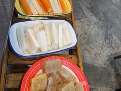 -超越炭火牛蛙火锅鸡(河东店)