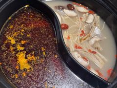 -钢管厂五区小郡肝串串香火锅(梅川路店)