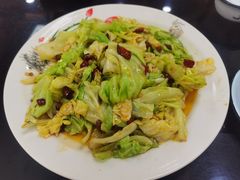 呛莲白-鱼之家小四川水煮鱼