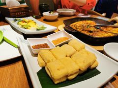 炸包浆豆腐配蘸水-云海肴·汽锅鸡·云南菜(广安门天虹店)