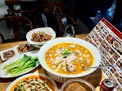 -小三峡食府(西五路店)