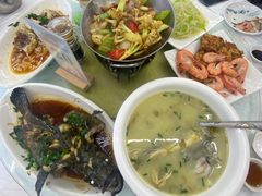 -渔中舟海鲜大排档(普陀沈家门店)