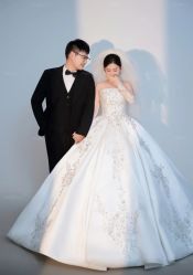 -雪中彩影婚纱摄影·微光艺术中心