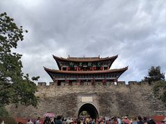 -喜洲杨记破酥粑粑