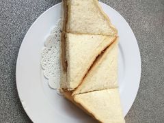猪扒三文治-甜甜咖啡屋
