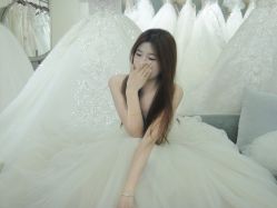 -莫小姐婚纱