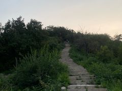 -鬼笑石后山停车场