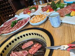 -炼火烤肉店