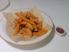 -秀儿家の小确幸融合西餐厅(万达店)