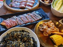 -山居屋炭火烧肉(厚街万达店)