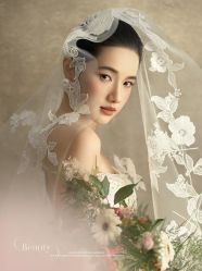 -雪中彩影婚纱摄影·微光艺术中心